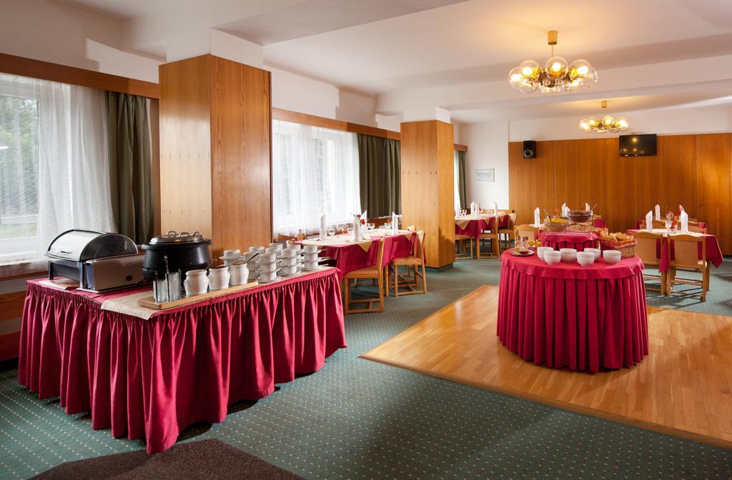 Hotel Hubert Františkovy Lázně Buitenkant foto