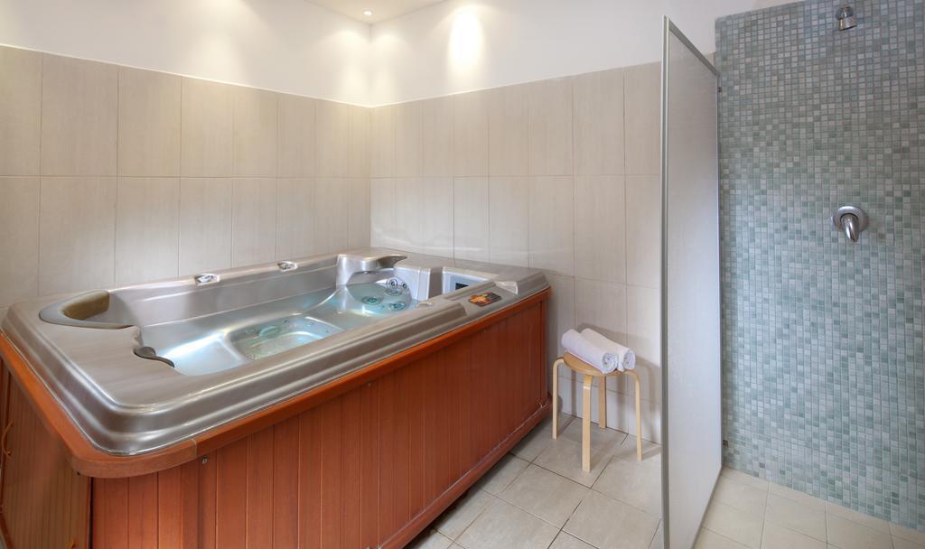 Hotel Hubert Františkovy Lázně Buitenkant foto