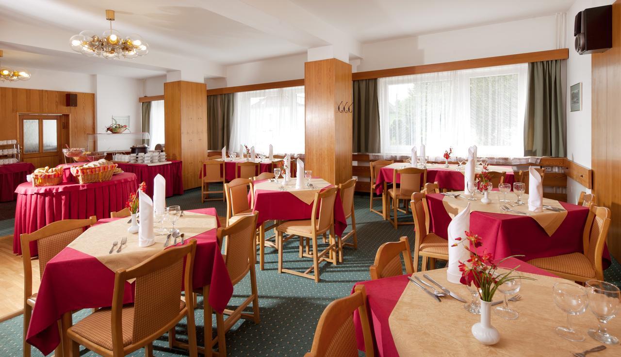 Hotel Hubert Františkovy Lázně Buitenkant foto